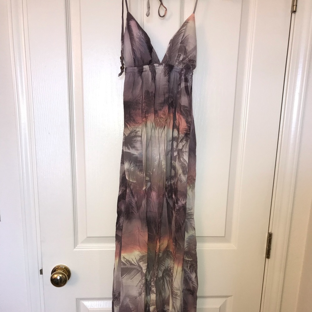 Padded maxi dress with sunset palm tree print